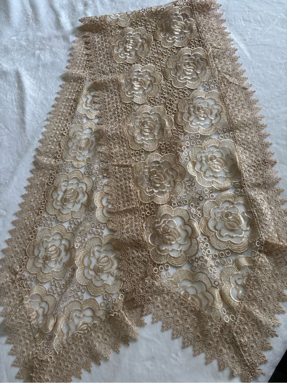 Vintage table runner